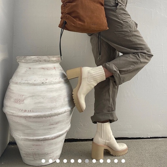 Dolce Vita Caster H2O Ecru Leather Lug Sole Bootie - Picture 3 of 15